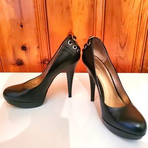 BCBGeneration LEATHER PUMPS